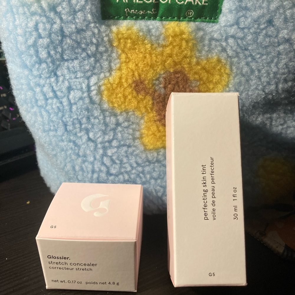 Glossier complexion set. Stretch concealer and Skin tint. Both shade G5